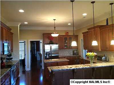 4th image of 7575 Crestridge Dr