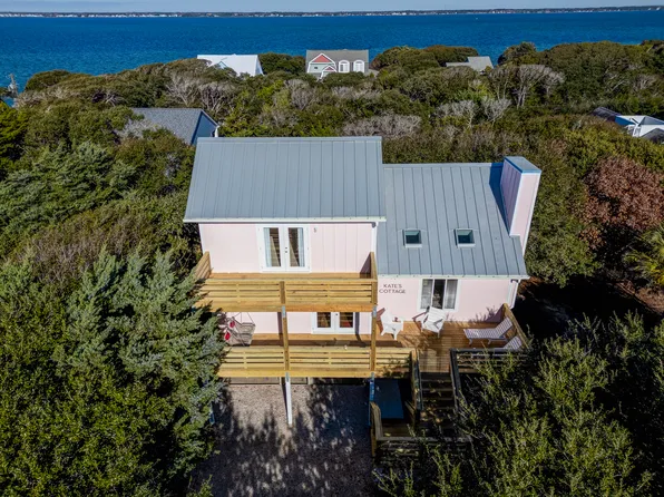 1210 Emerald Dr, Emerald Isle, NC 28594