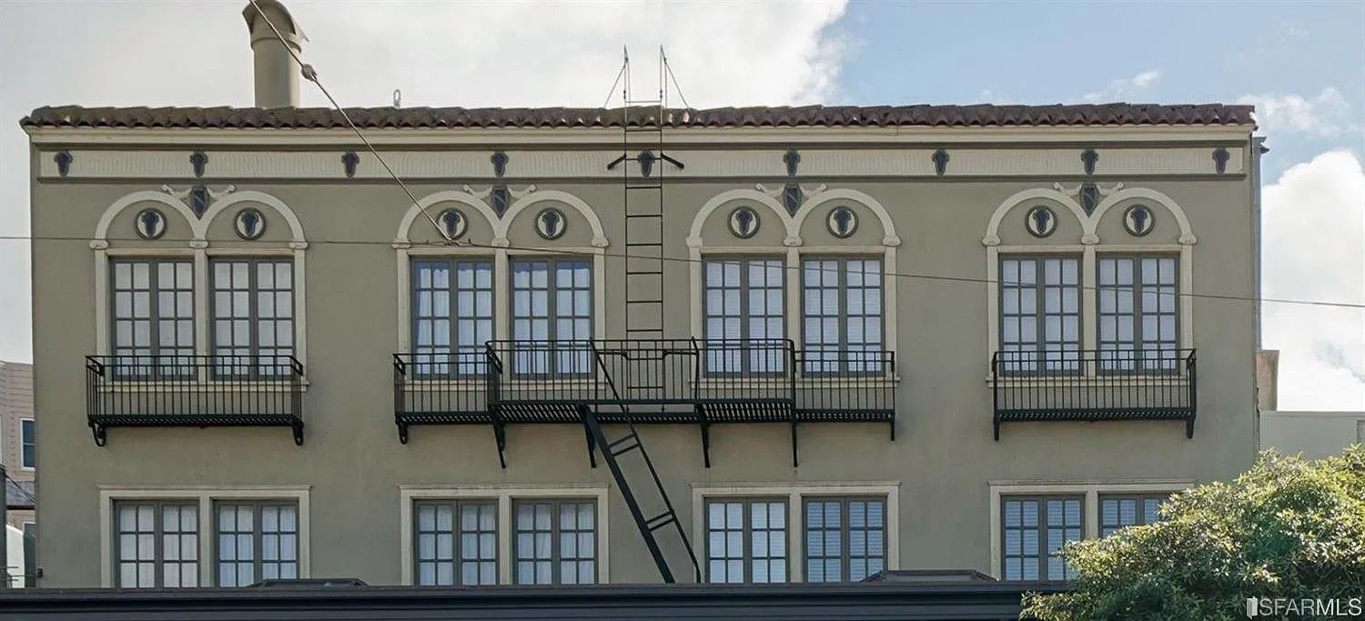 1 bed, 1.0 bath, 800 sqft, $4,250 — Photo 1
