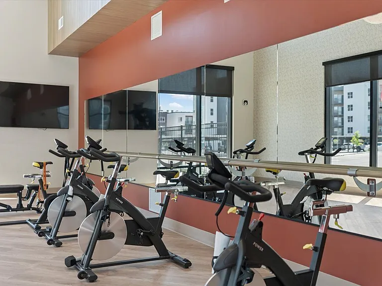 800 E 620 S — Photo 65