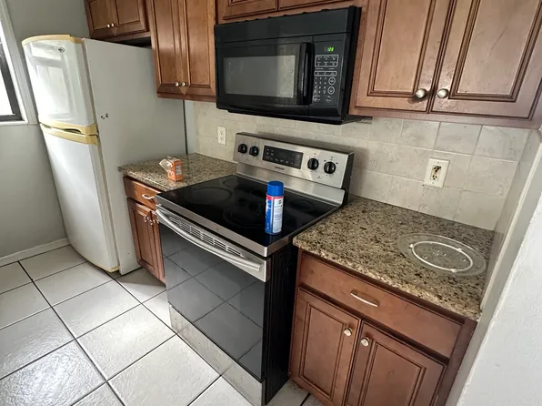 17 Bryan Ave, Titusville, FL 32796