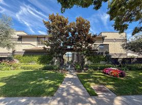 20810 Arline Ave, 2 beds  1.5 baths (896 sqft)