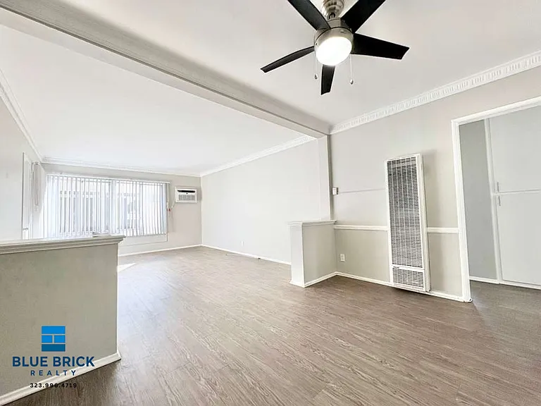 5315 Whitsett Ave #6 — Photo 2