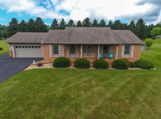 28 Berry Farm Rd, Staunton, VA 24401