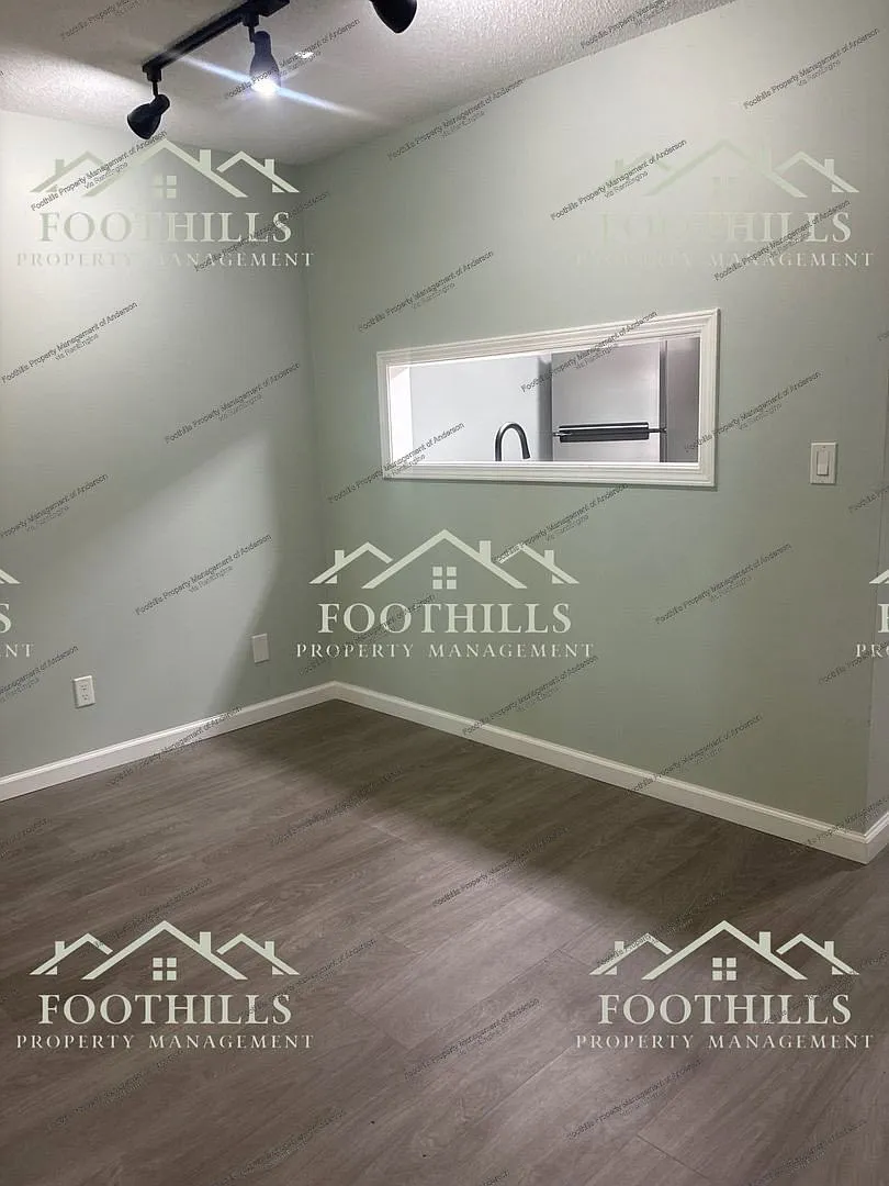 2 bed, 1.5 bath, 1050 sqft, $1,195 — Photo 4