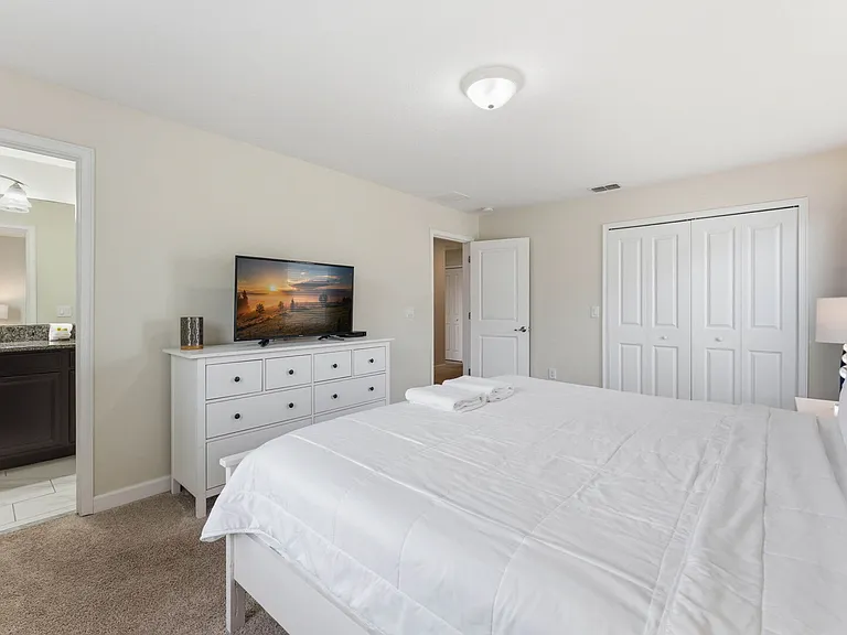 Kings Castle Cir — Photo 28