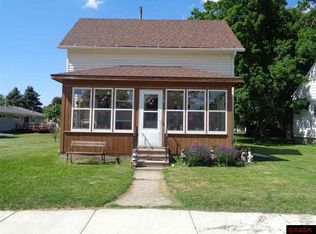 113 3rd St NW, New Richland, MN 56072