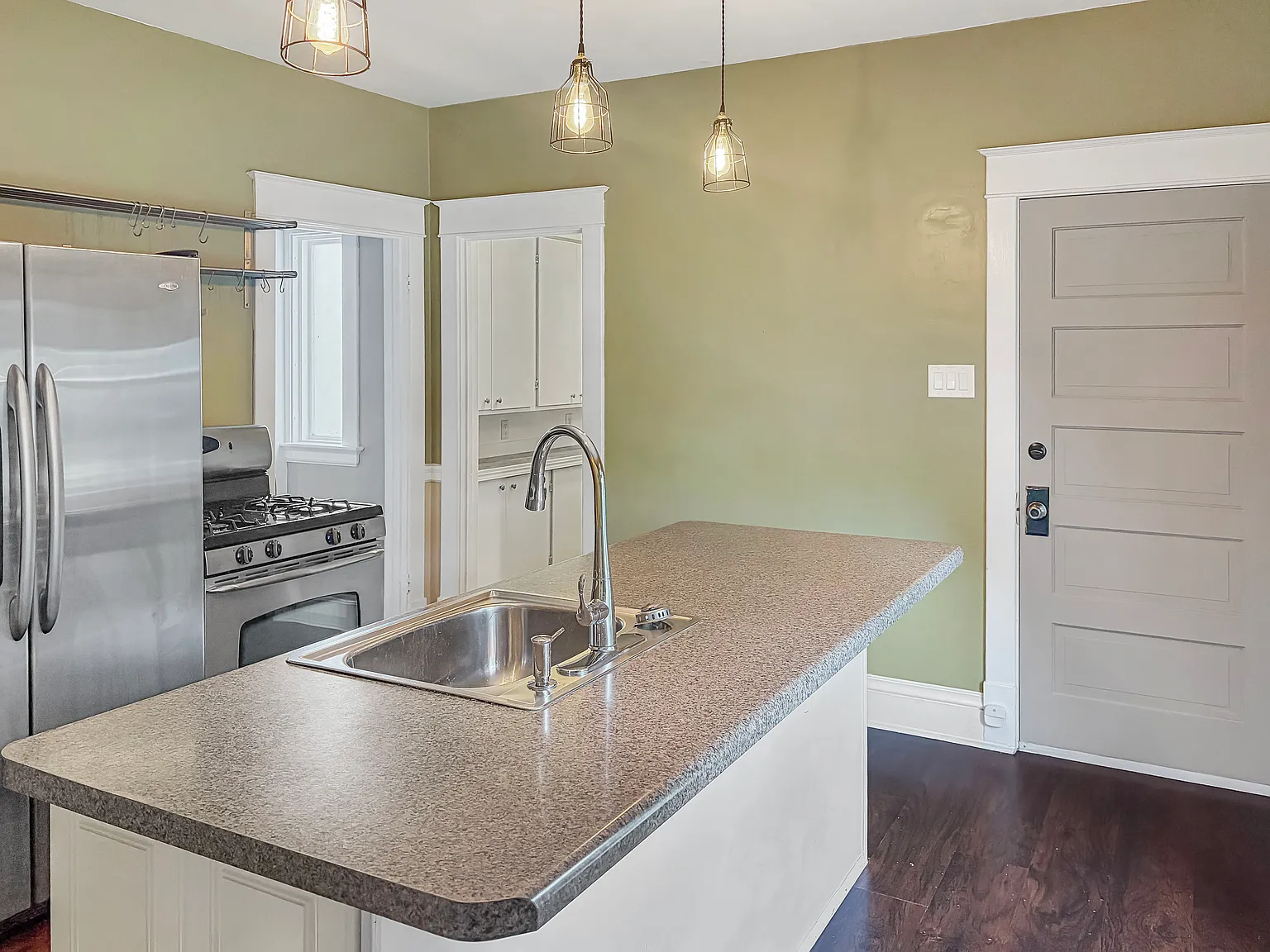4 bed, 1428 sqft, $2,000 — Photo 4