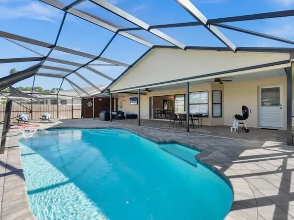 1017 SE Walters Ter, Port Saint Lucie, FL 34983