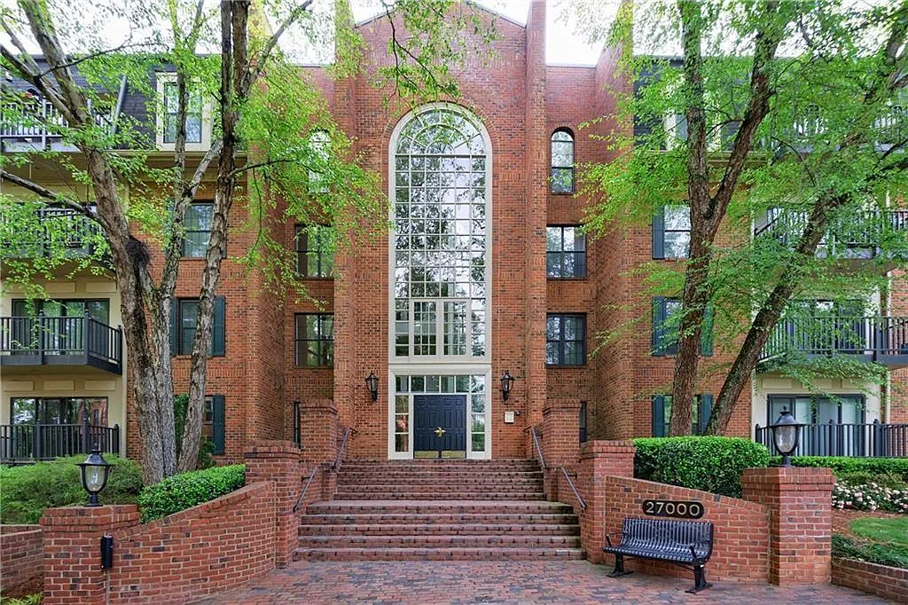 2 bed, 2.0 bath, $2,450 — Photo 1