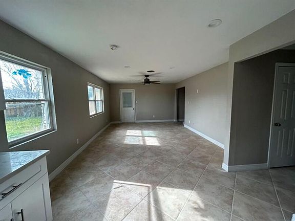 2nd image of 2901 18th Ave N