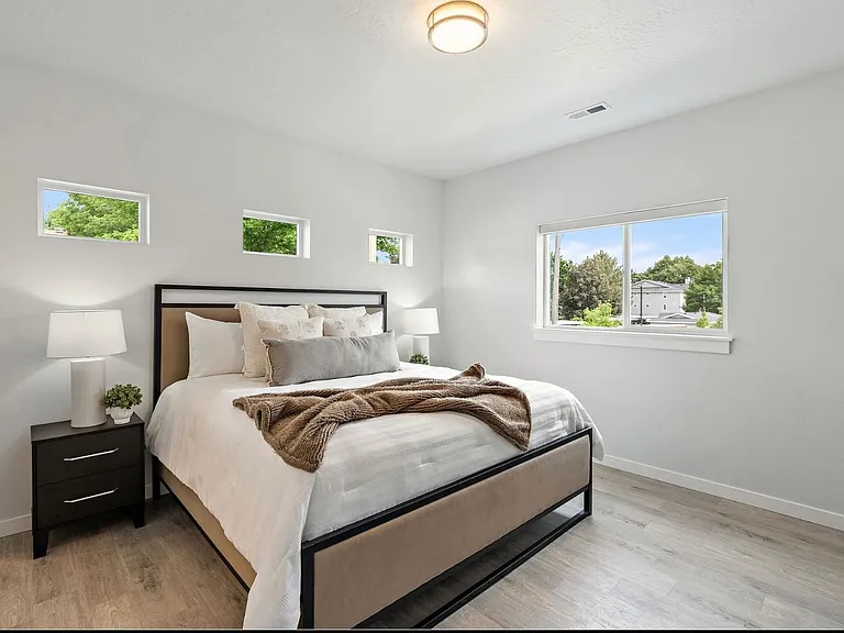 8953 W Irving St — Photo 33