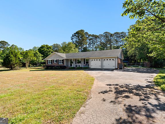 2nd image of 426 Sivell Rd