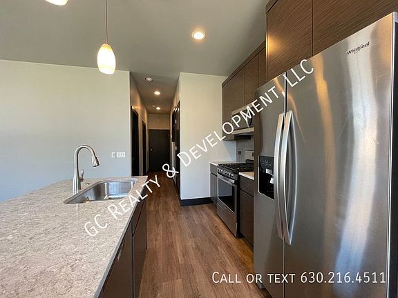 4th image of 6 E Downer Pl Unit 202