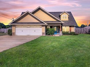 2 Barley Ct, Fort Mitchell, AL 36856