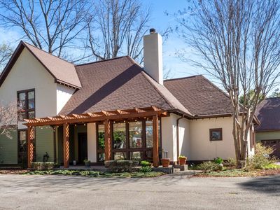 10 E Parkway Ave S, Memphis, TN, 38104