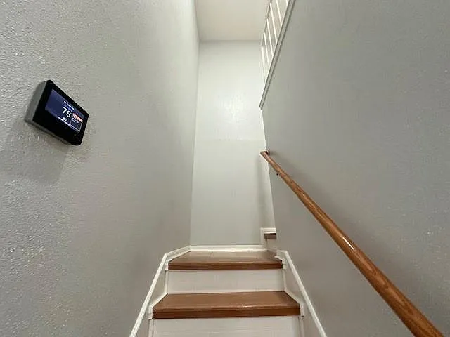 7700 Creekbend Dr #109 — Photo 9