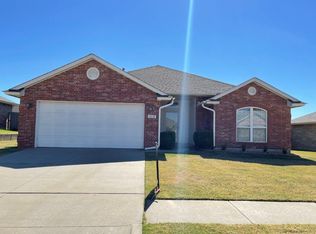 1516 SE 14th St, Moore, OK 73160
