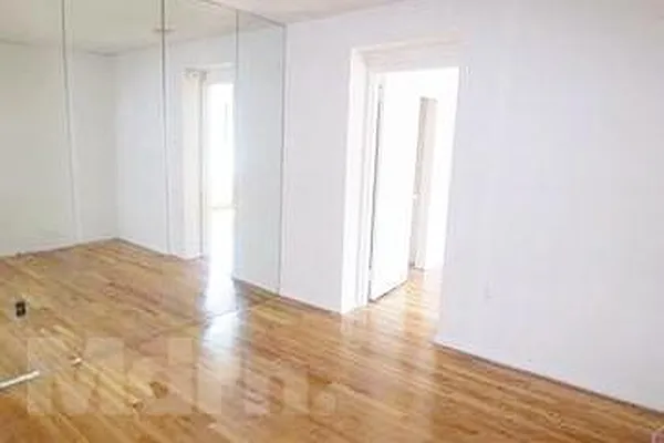 Rented by Mdrn Residential | media 18