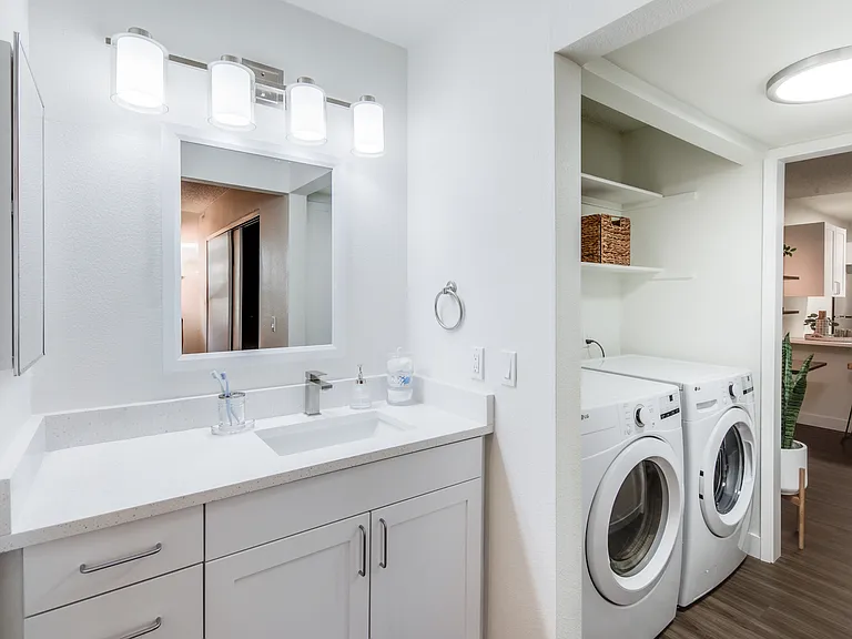 Mira Vista Apartment Homes (19 of 25)