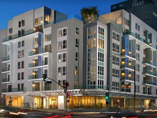 1168 S Barrington Ave, Los Angeles, CA 90049