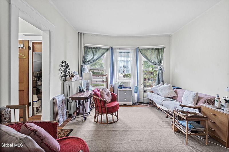 5th image of 494 Delaware Avenue