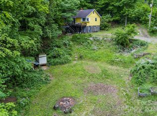 227 Simmons Rd, Burnsville, NC 28714