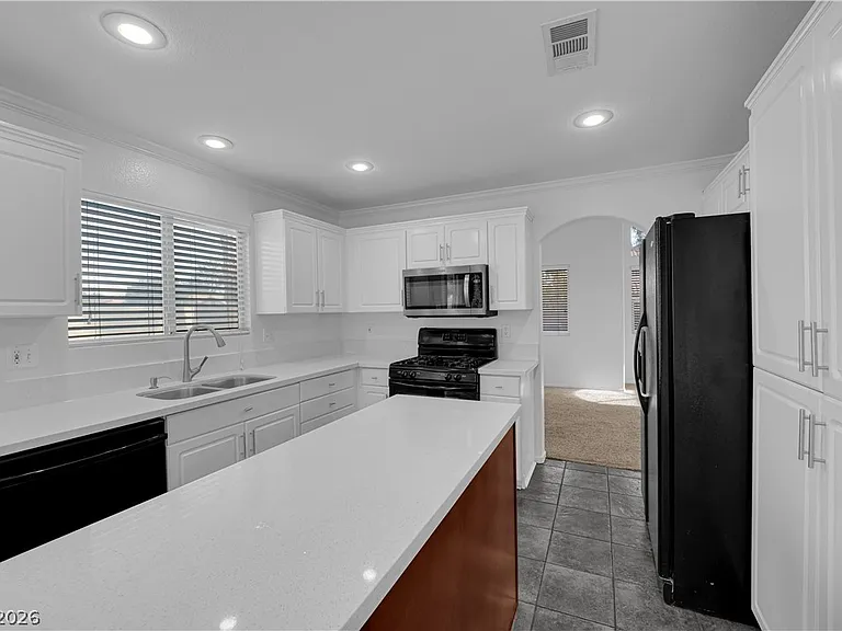 8915 Sandy Slate Way — Photo 12