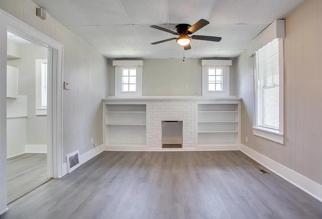 3 bed, 1154 sqft, $890 — Photo 1