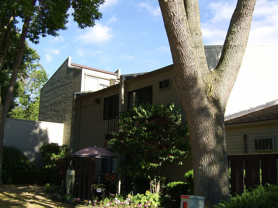 1st image of 38430 North Ln #205-B