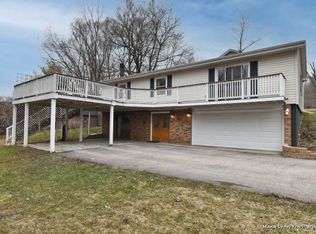 6325 Hillcrest Rd, Cary, IL 60013