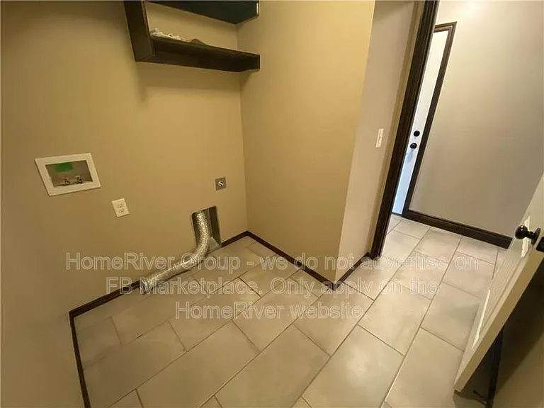 9409 NW 89th St — Photo 12