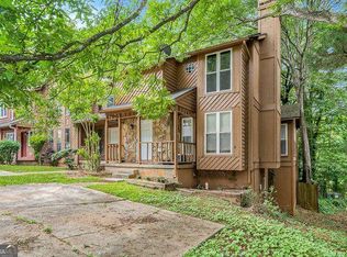 844 Brandy Oaks Ln, Stone Mountain, GA 30088