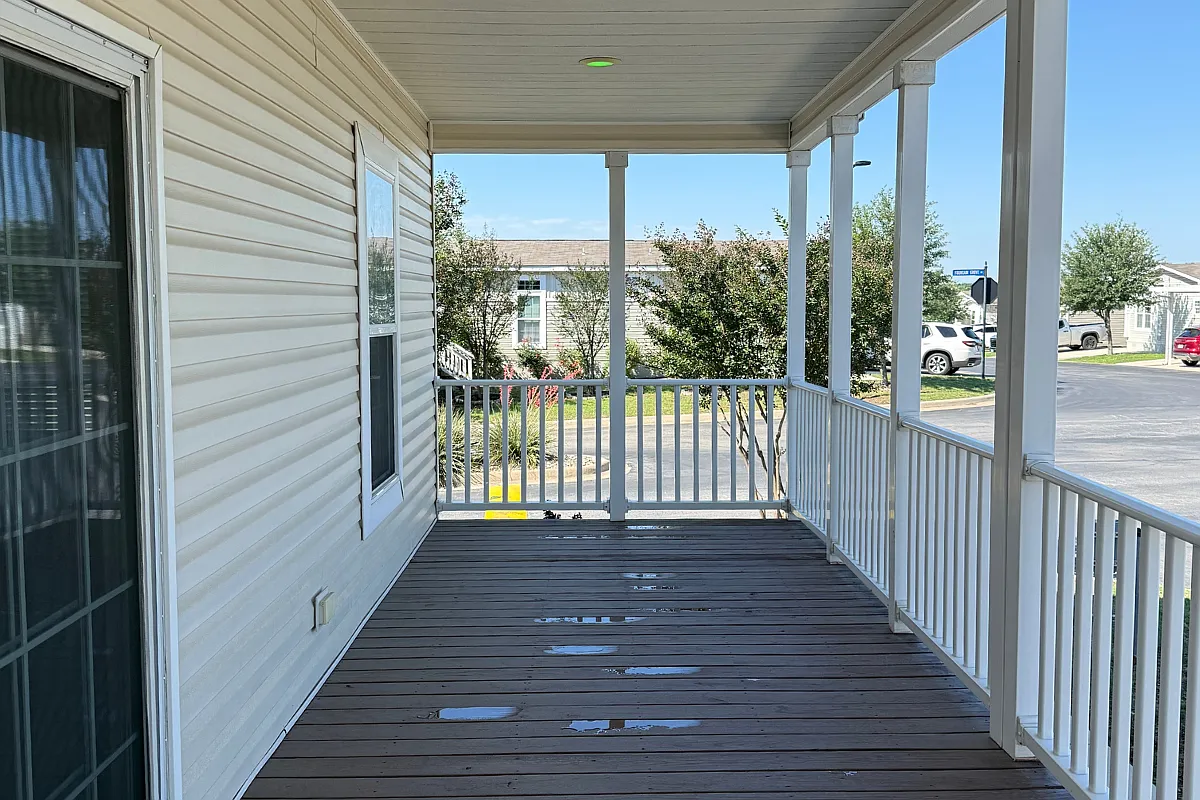 3 bed, 1260 sqft, $1,750 — Photo 4