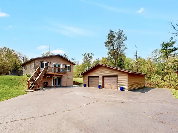 W7689 Airport Rd, Crivitz, WI 54114
