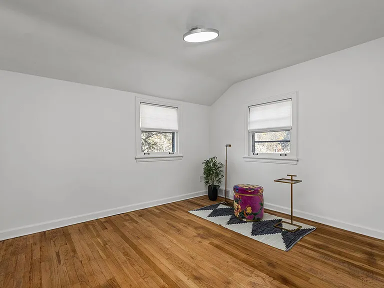255 Gilkeson Rd — Photo 17