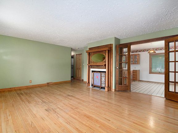 5th image of 2124 Avenue M