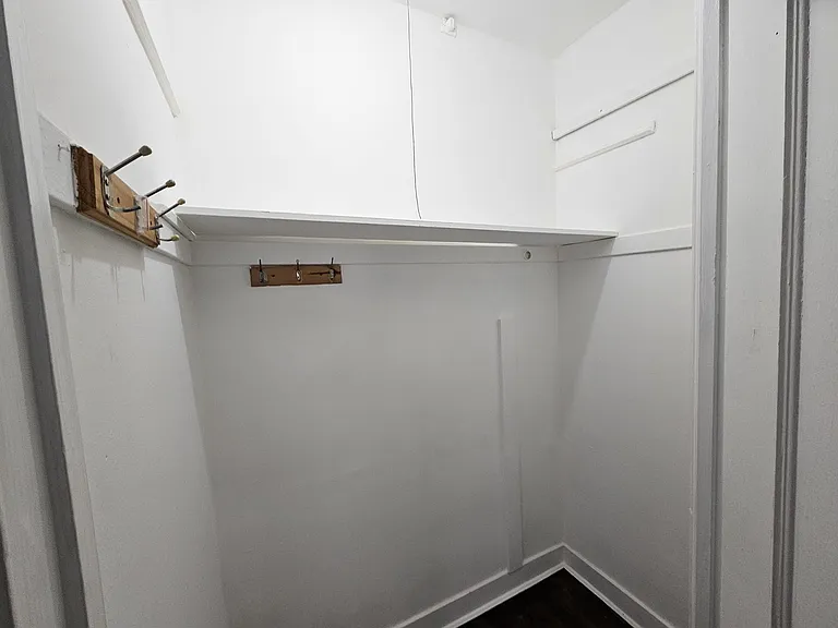 6551 N Francisco Ave #1A — Photo 3