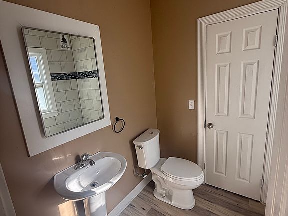4th image of 4546 N 40th Ave