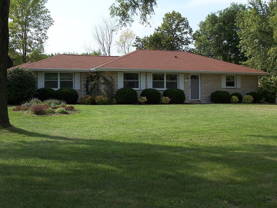Front of Home (Lannon Stone & Brick Exterior)