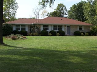 3745 S 159th St, New Berlin, WI 53151