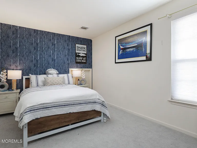 11 Peaksail Dr — Photo 18