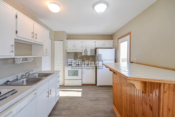 47 Meadow Ct W — Photo 9