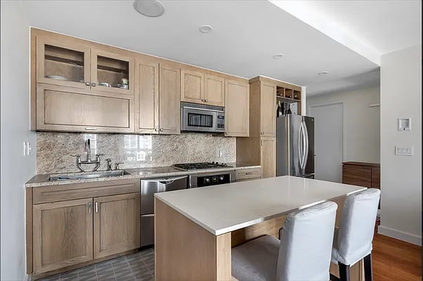 Sold by SERHANT. | media 4