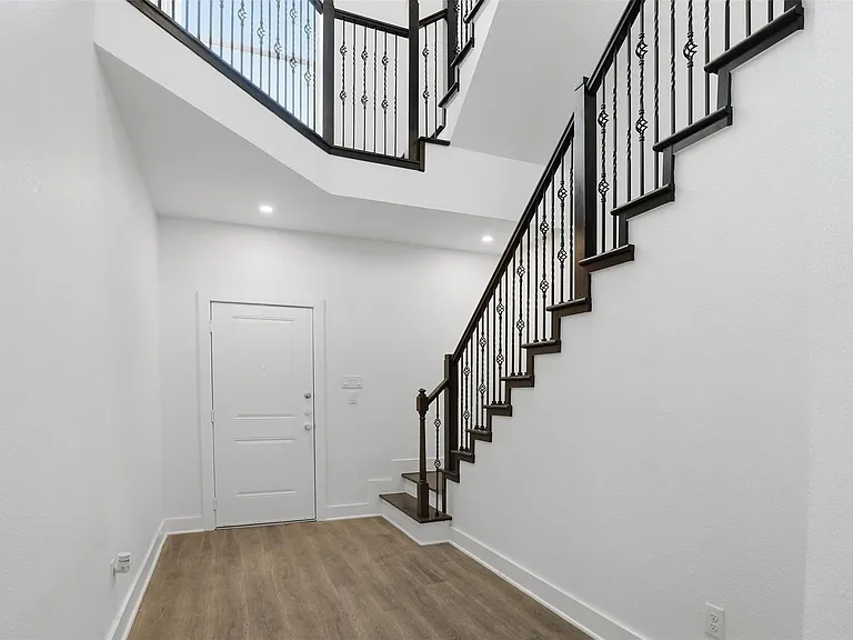 3411 Nance St — Photo 5