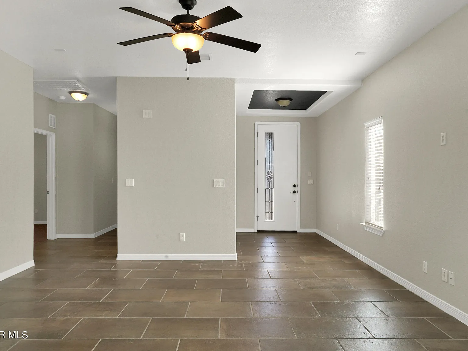 3 bed, 2.0 bath, 1312 sqft, $1,850 — Photo 2