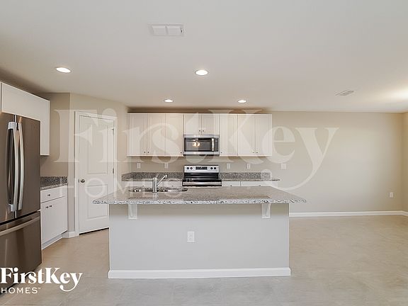 4th image of 429 Earhart Dr