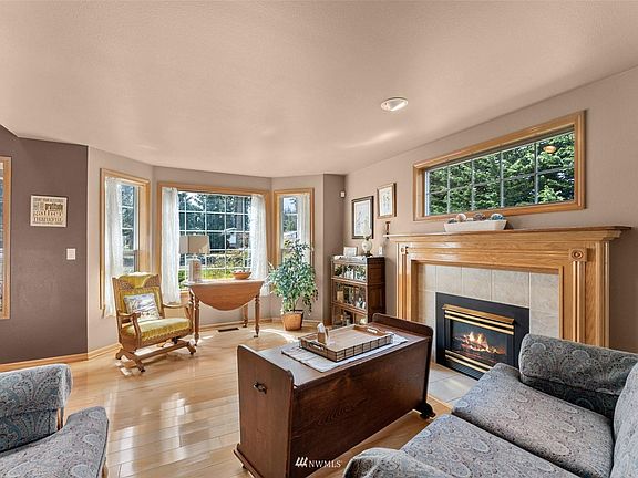 4th image of 12819 145th St E