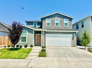 2782 N Applegate Ave, Fresno, CA 93737