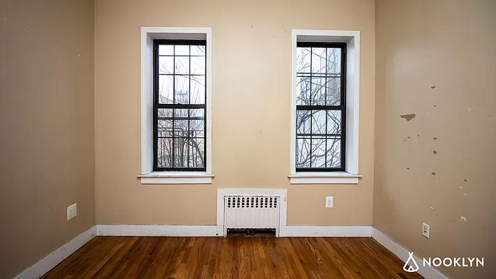 Rented by Nooklyn NYC LLC | media 18